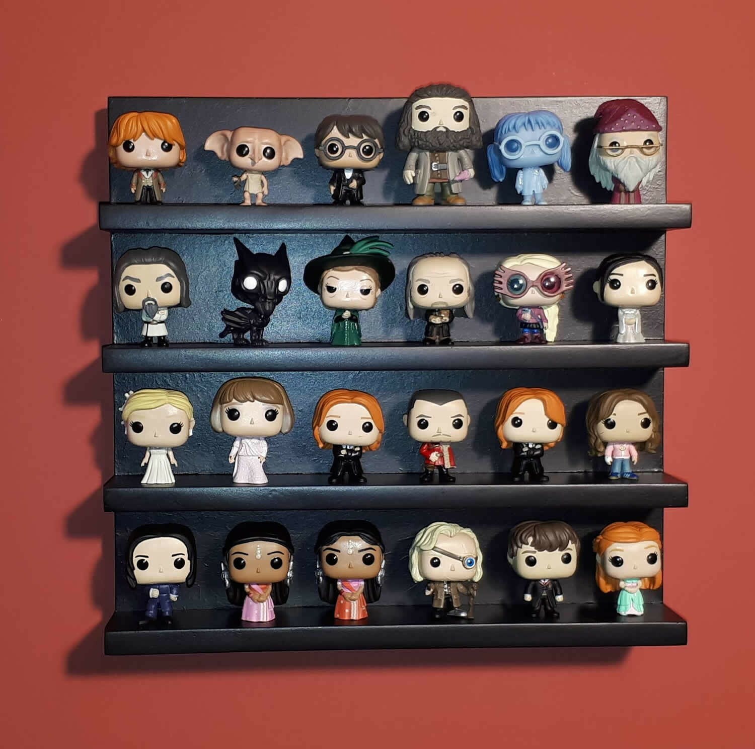 Étagère noire pour Calendrier de l'Avent Pocket POP pour éviter le désordre