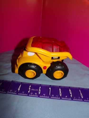 cat light up dump truck