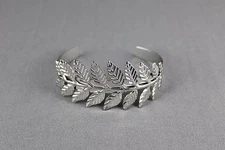 silver laurel leaf metal cuff bracelet bangle leaves branch greek goddess toga