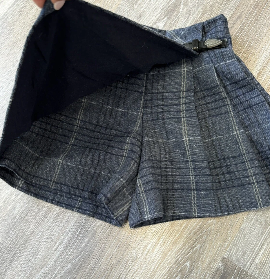 Falda corta plisada azul marino talla 8 a cuadros Zara Kids Collection Foto 3 de 4