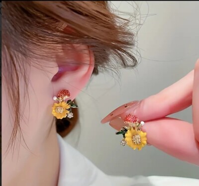 Rhinestone Decor Orange Flower Stud Earrings Cute