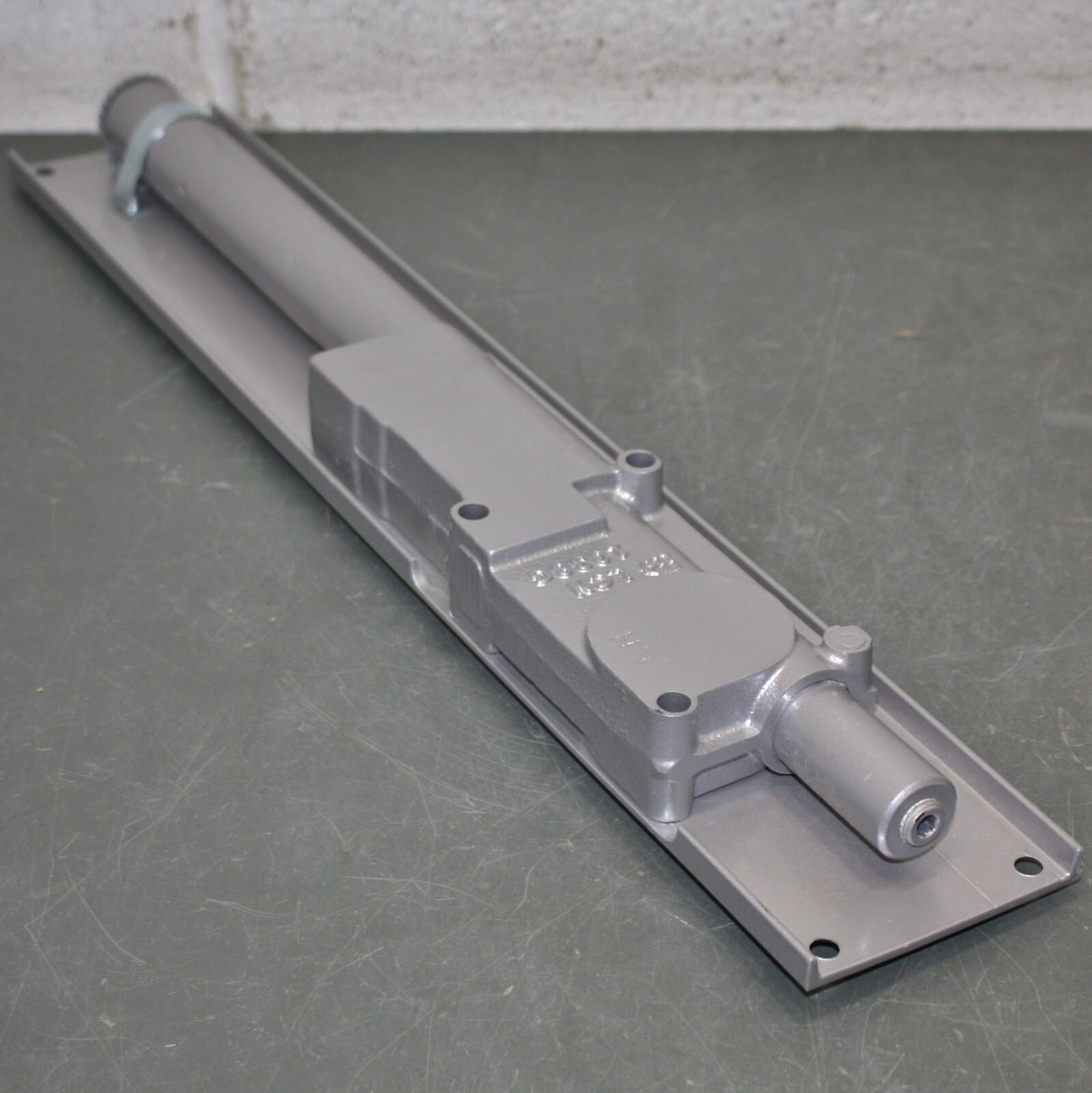 LCN Manual Hydraulic Concealed Door Closer 2033-STD LH AL, Left-Handed, Non-Hold