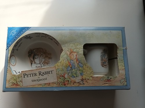 1991 WEDGWOOD PETER RABBIT 2 PIECE