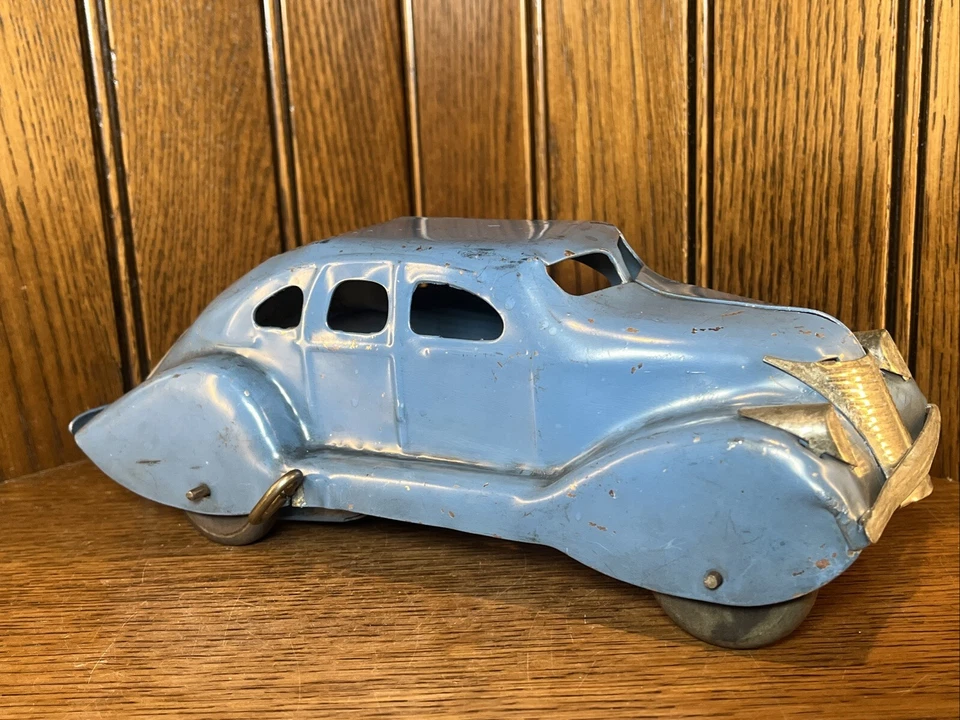 Antiguo coche de juguete Lincoln Zephyr azul "estilo misterioso" de acero Marx con llave cuerda Foto 3 de 4