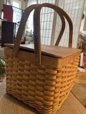 VTG Hickory Farms Picnic Basket (has Damage)