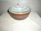 Vintage 1978 PYREX "Woodland Mixing Bowl w/Lid" Brown (2.5 Lt.)