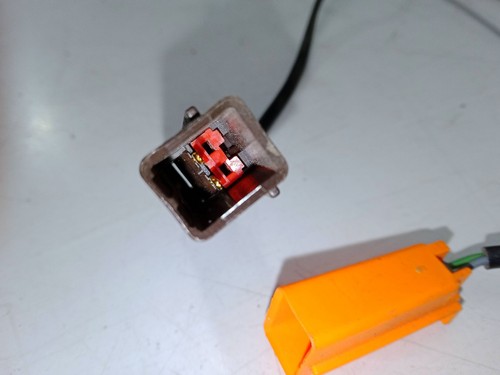 BOUCLE DE CEINTURE DE SECURITE AVANT DROIT / 14016 POUR FORD MONDEO III B5Y 2. - Photo 6/6