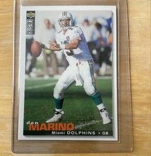 1995 Upper Deck Collector's Choice - Dan Marino #109. Mint Condition