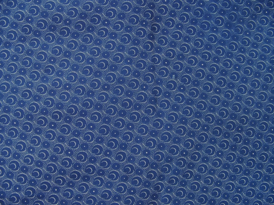 ANCIEN TISSU COTON FERMIERE PETITS MOTIFS FOND BLEU MARINE  - TIS 224/1 - Photo 2/2