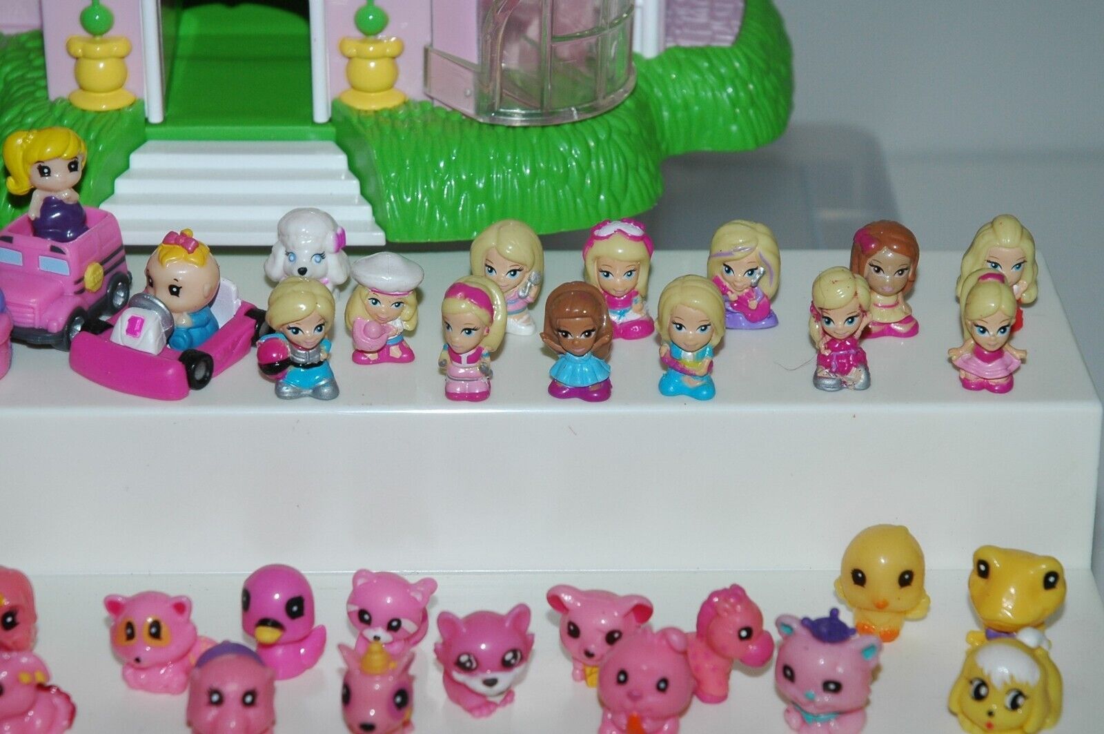 Blip Toys Squinkies Barbie Dream House Playset Dispenser