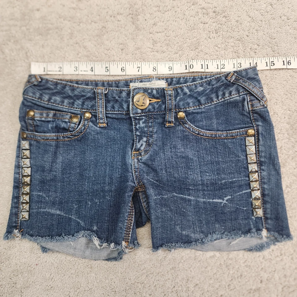 Pantalones Cortos de Jean Free People Tachonados Deshilachados Azul Talla 25 Foto 2 de 4