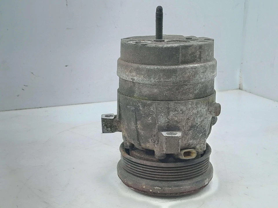 1997 - 2005 Buick Park Avenue AC Compressor Assembly OEM 89018898 - Image 2 of 4