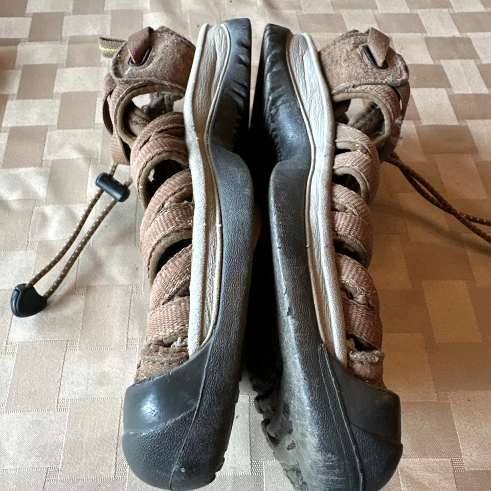 Keen Youth Waterproof, Hiking Sandals, Size 5 - Image 4 of 4
