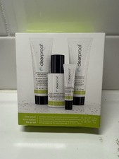 New MARY KAY Clearproof Acne System The Go Set Travel Size Gel Toner Moisturizer
