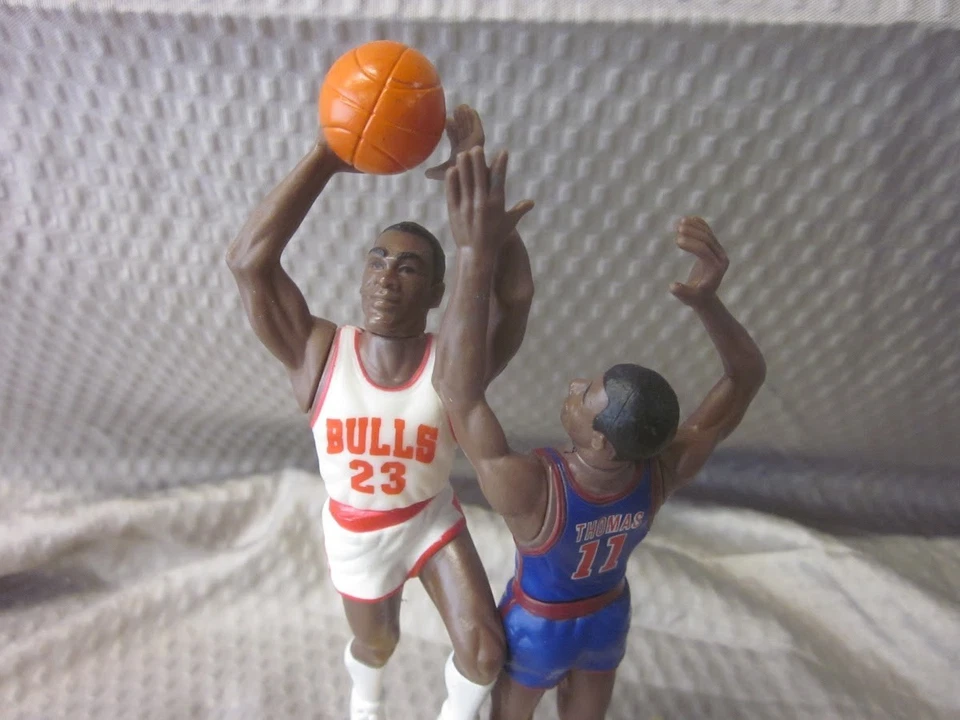 Kenner 1989 de colección alineación inicial Michael Jordan vs Isiah Thomas uno a uno Foto 4 de 4