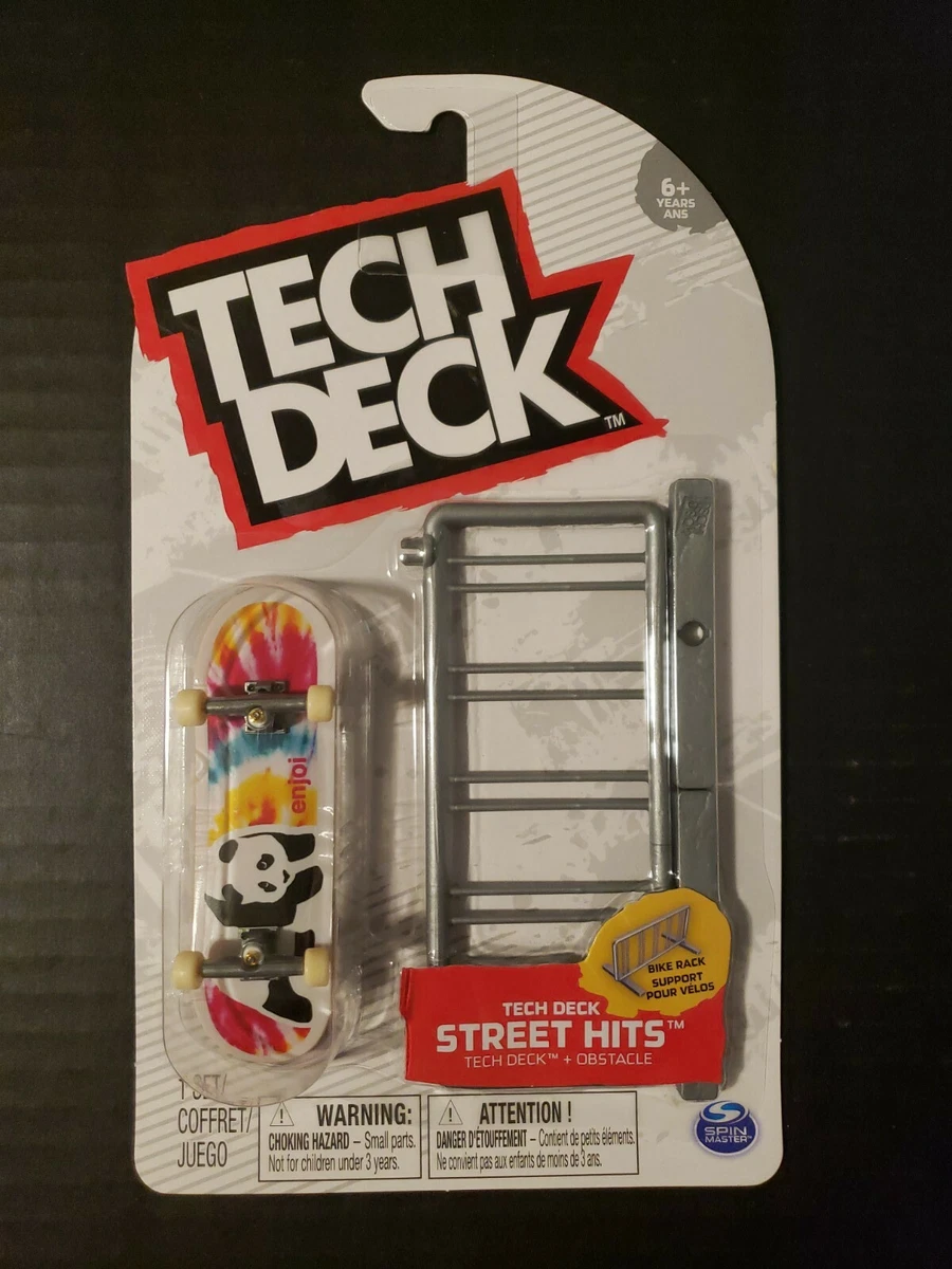Panda tech store deck