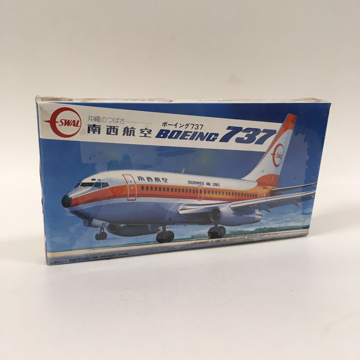Hasegawa 1:200 Southwest Air Lines SWAL Boeing 737 Plane Model Kit