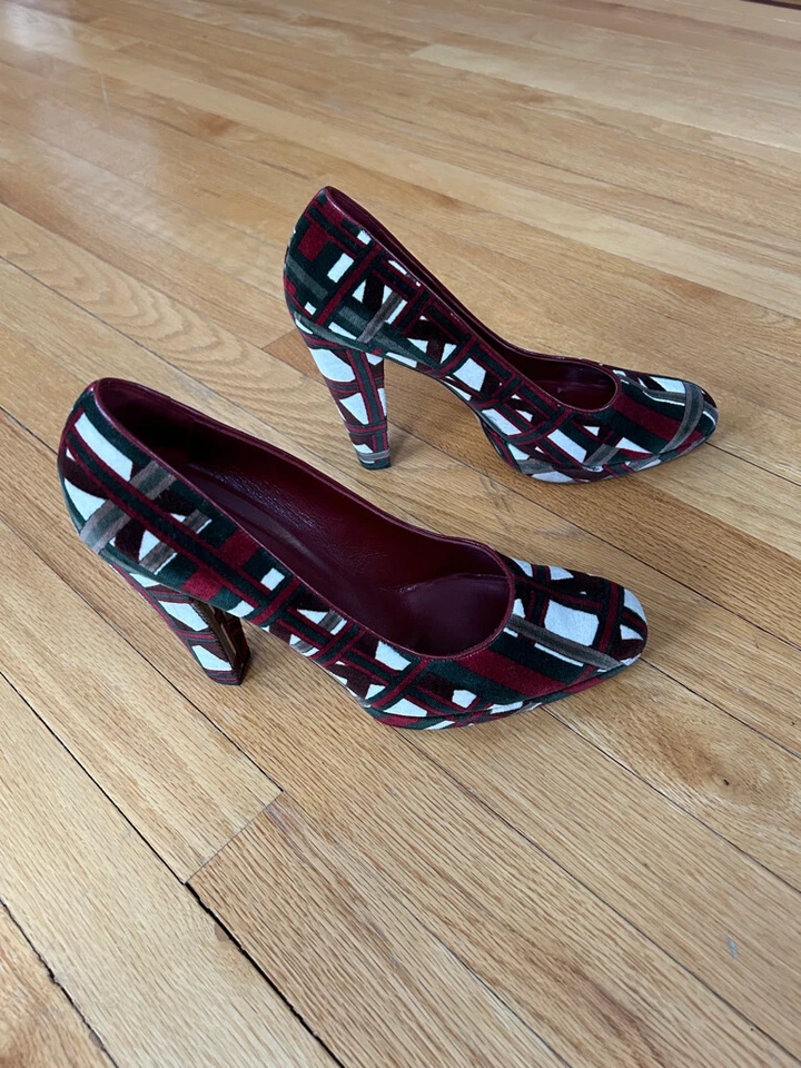 Gucci vintage rare size 41 pumps  - Image 2 of 4