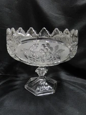 Crystal Clear Industries Flora Collection: Footed Serving Bowl, 8 1/2" x 7 7/8"
