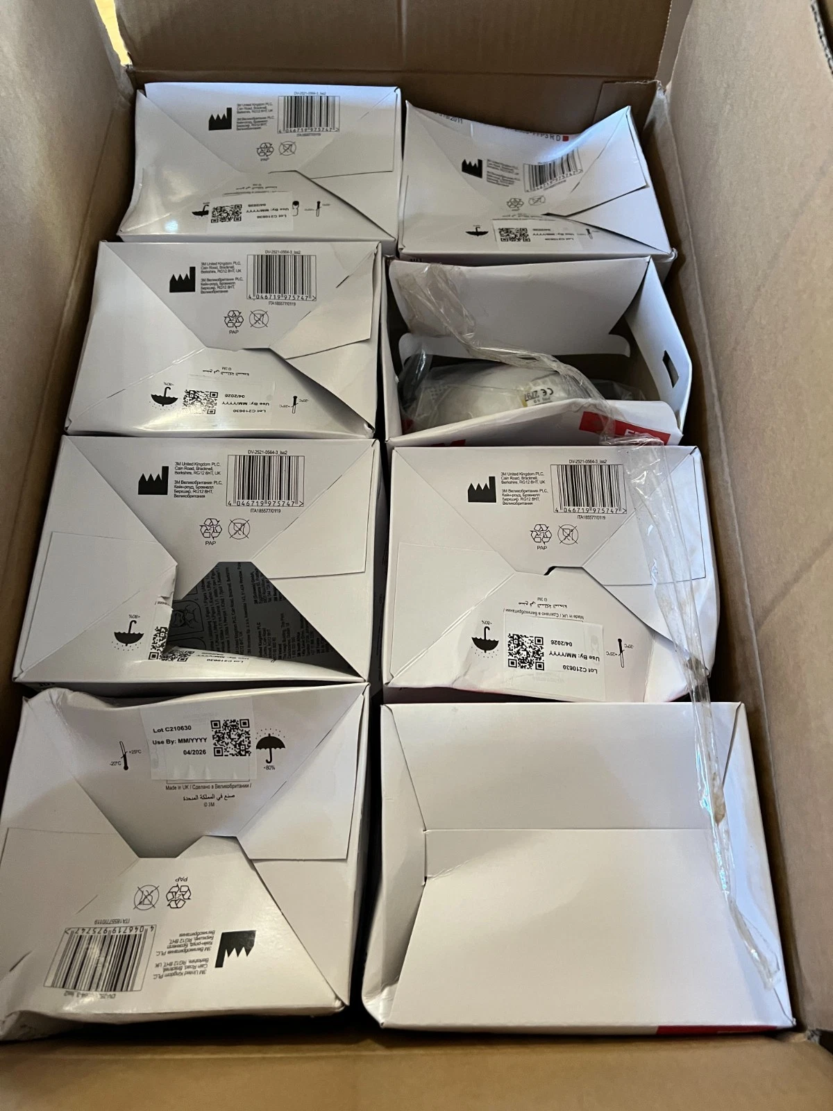 3M 8833 FFP3 Disposable Face Mask (Pack of 10) x 8- Damaged boxes .EXP- 04/2026
Opens in a new windo