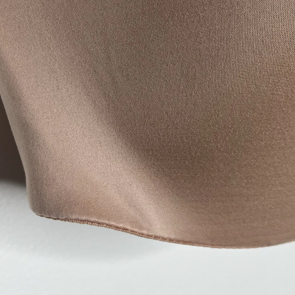 Sujetador sin tirantes forrado Victoria's Secret Body by Victoria bronceado desnudo 40DD con aros Foto 3 de 4