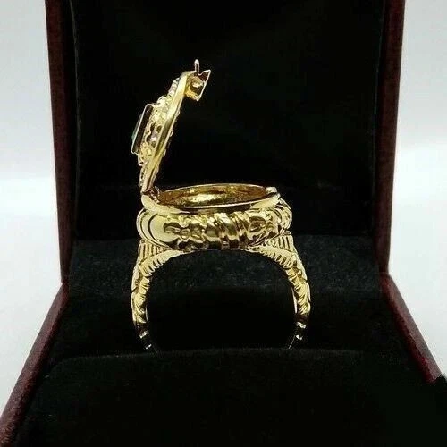 Anillo de boda Poison Locket de 2 quilates esmeralda simulada enchapado en oro amarillo de 14 quilates plateado Foto 3 de 3