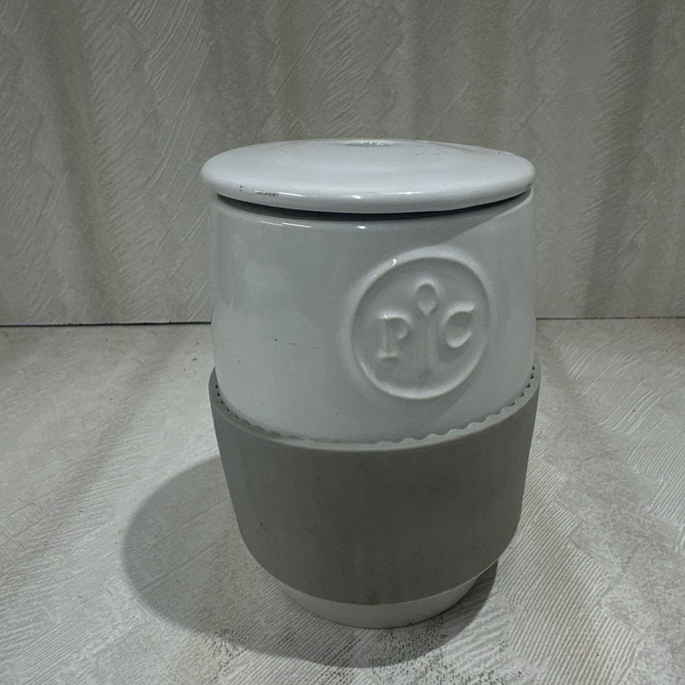 Pampered Chef Ceramic Egg Cooker with Silicone Band Model 1529