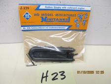 Roco HO Minitanks Z-239 Rubber Dinghy W/Outbo...