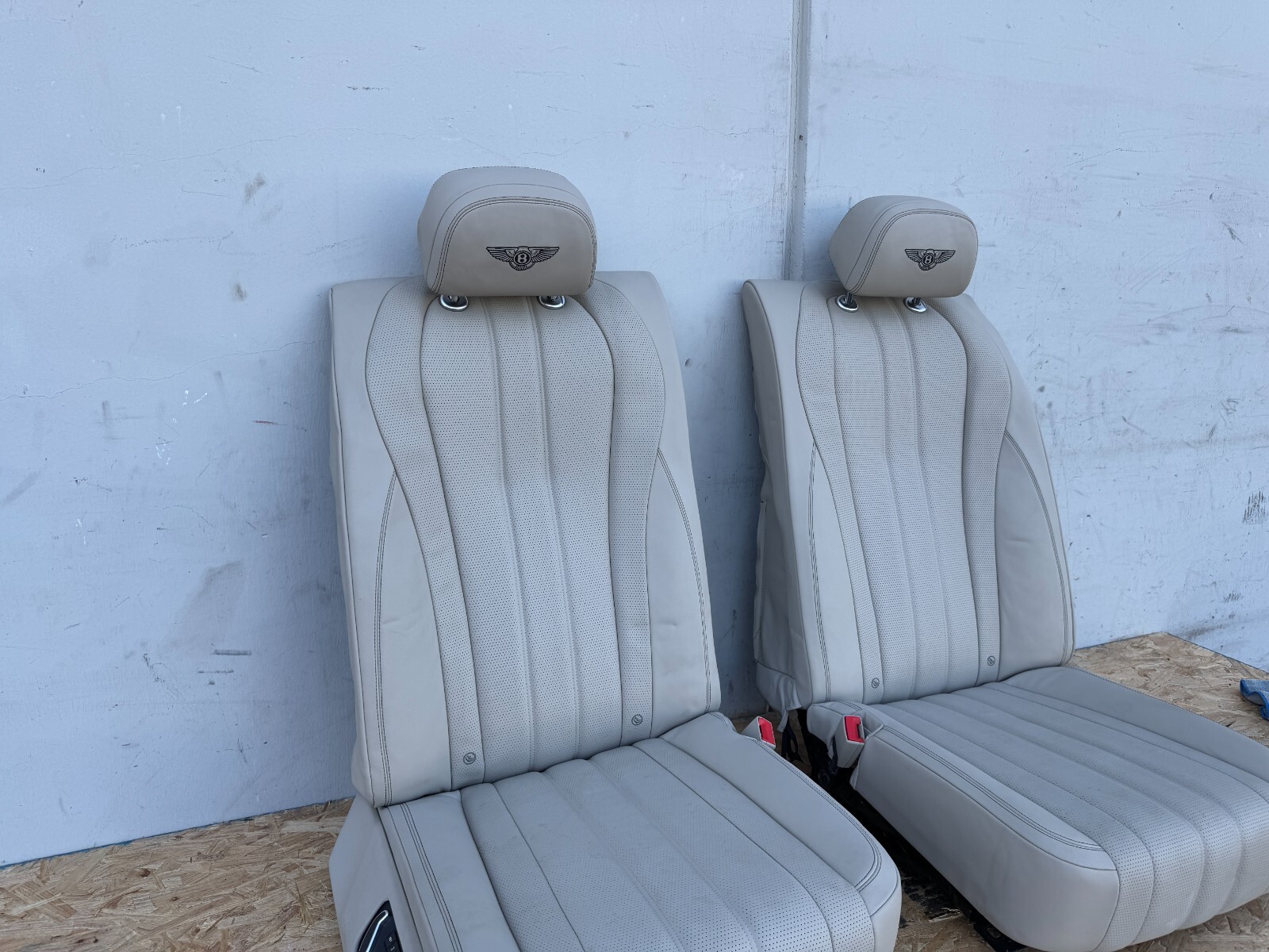 REAR LEFT RIGHT SEAT SEATS TAN CHIAR BENTLEY FLYING SPUR OEM (2013-2018)