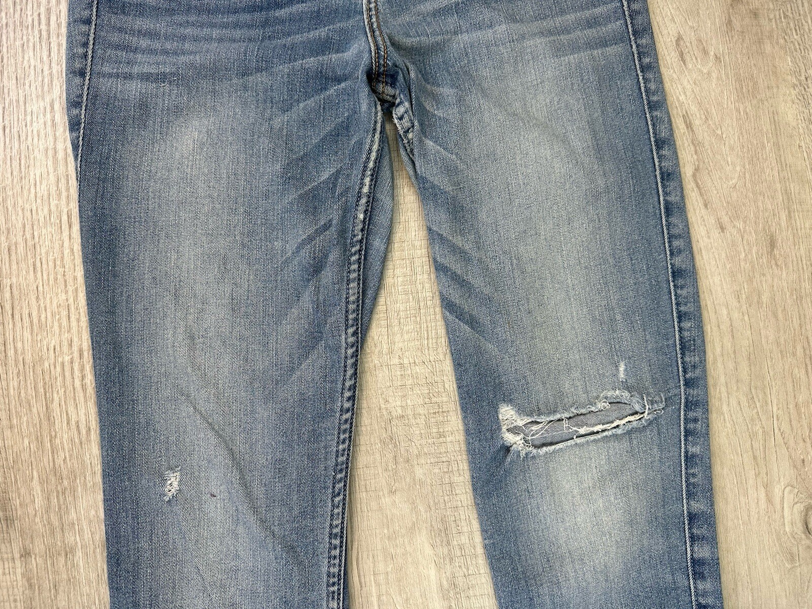 Picture 5 of 24
