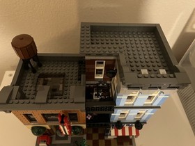 LEGO Creator Expert 10246 Detective's Office with instructions , COMPLETE