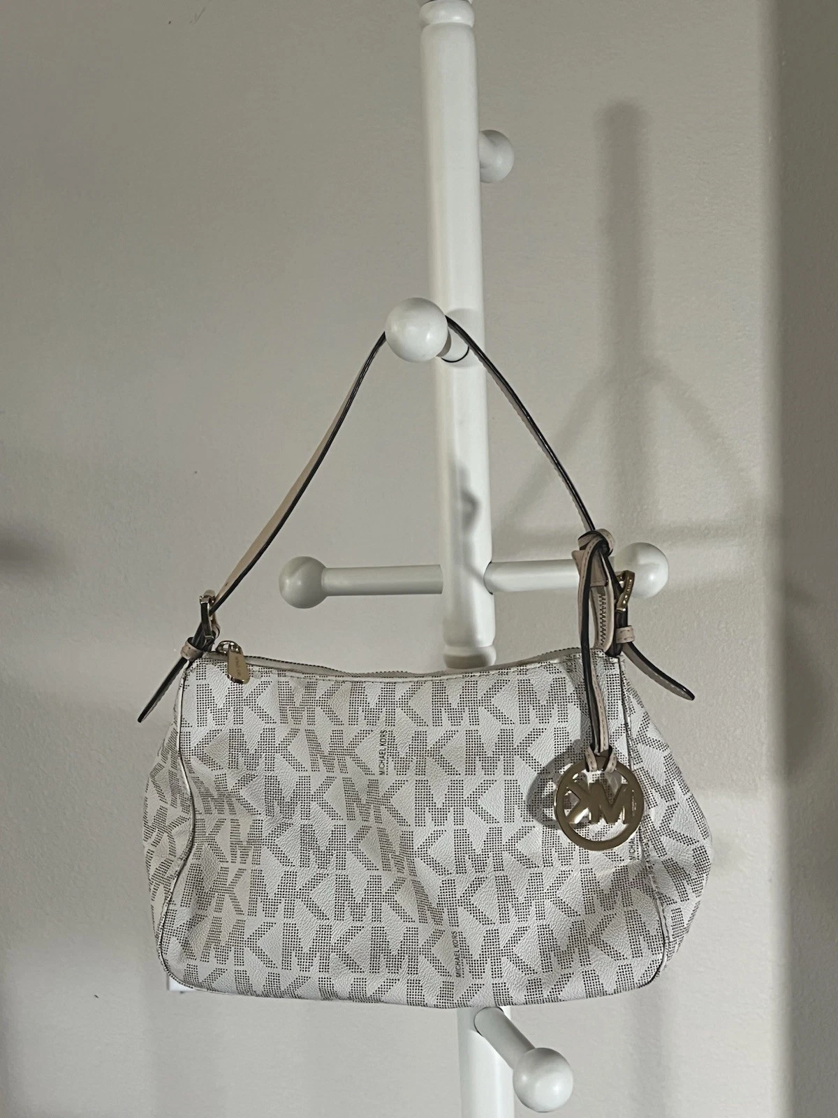MICHAEL KORS White Leather Shoulder Bag Beige Strap Gold Hardware Purse Handbag