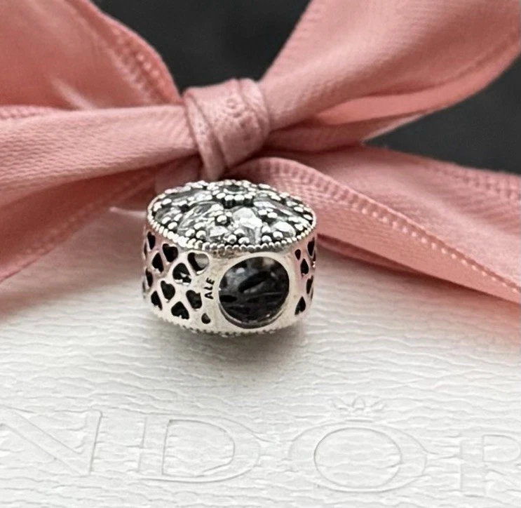 Original Pandora Charm „strahlende Liebesblüte“ 925 Silber #791762CZ - Bild 2 von 3