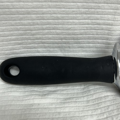 Norpro Grip-EZ Pizza Wheel Cutter Slicer - Picture 4 of 5