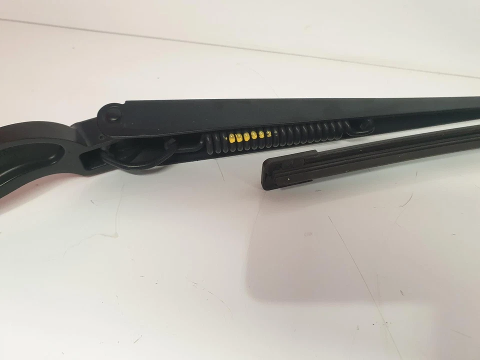 Brazo limpiaparabrisas delantero derecho nissan qashqai j11 2017 5 puertas Foto 3 de 4