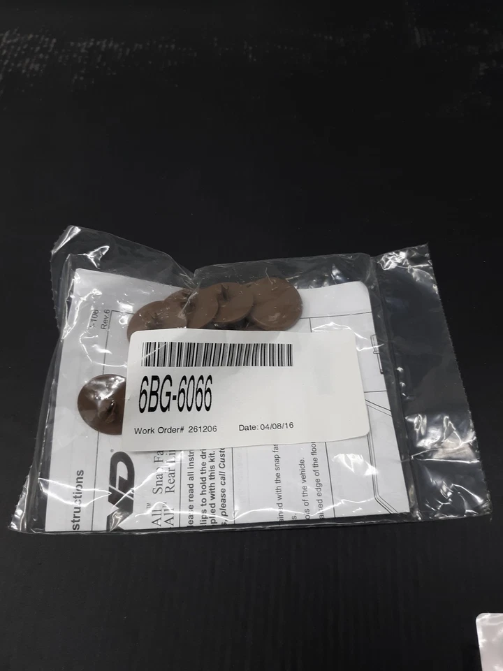 Lund 602146 Catch-All Floor Mats – Front 2 pc – 2000-2003 Ford F-150 Beige — 第 4/4 张图片