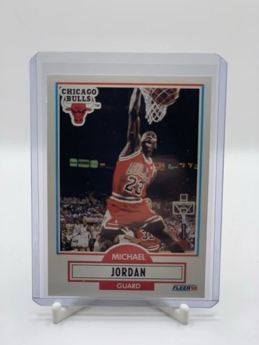 Fleer 1990-91 Michael Jordan Chicago Bulls #26 Base Set NBA Basketball Card