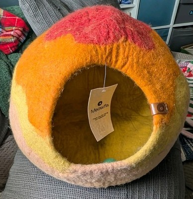 MEOWFIA Katzenhöhle - Premium Filz Katzenbett für Indoor Katzen, Handarbeit Merino...