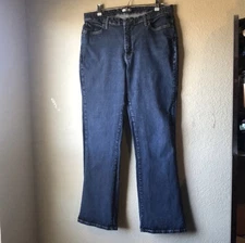 Lee Jeans Women’s Y2K Straight Leg Casual Classic Denim Blue Jeans Women’s 18 M