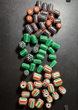 LOT - Vintage Chevron glass beads - 60 Indian Native American Beads (B82)