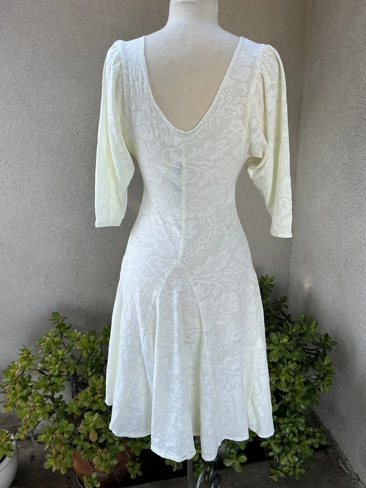 Винтажное платье All that Jazz 80-е покрой расклешенный чистый мягкий лимонно-зеленый маленький - Изображение 2 из 4