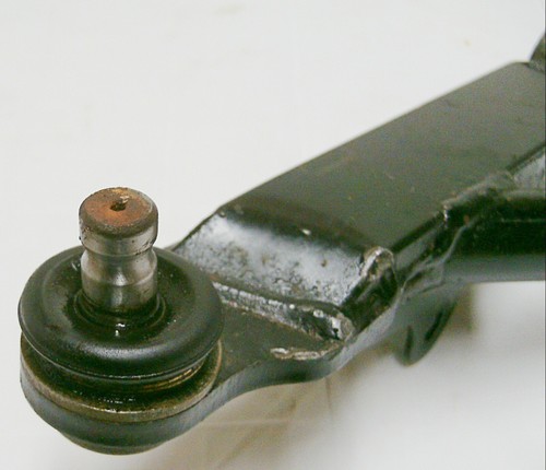 Suzuki Eiger LH Upper A-arm 52440-38830 - Imagen 4 de 4