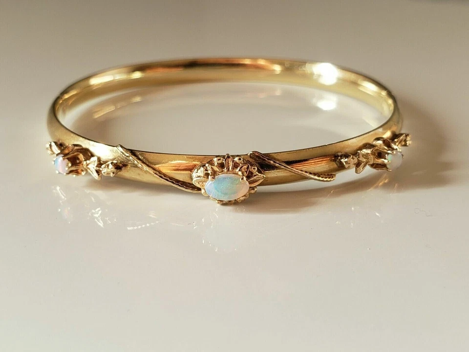 Brazalete Brazalete Floral Ópalo de Fuego Simulado Corte Ovalado 3Ct Chapado en Oro Amarillo 14K Foto 2 de 3