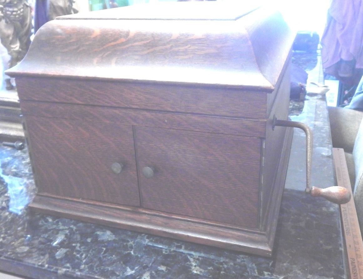 Victor Talking Machine Co. Camden New Jersey 