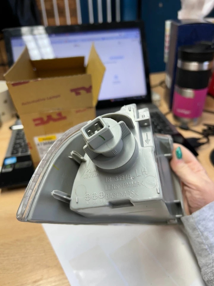 Front Left Side Indicator Fiat Punto Mk1 OEM TYC 18-3394-05-2B L2-3 - Image 3 of 3