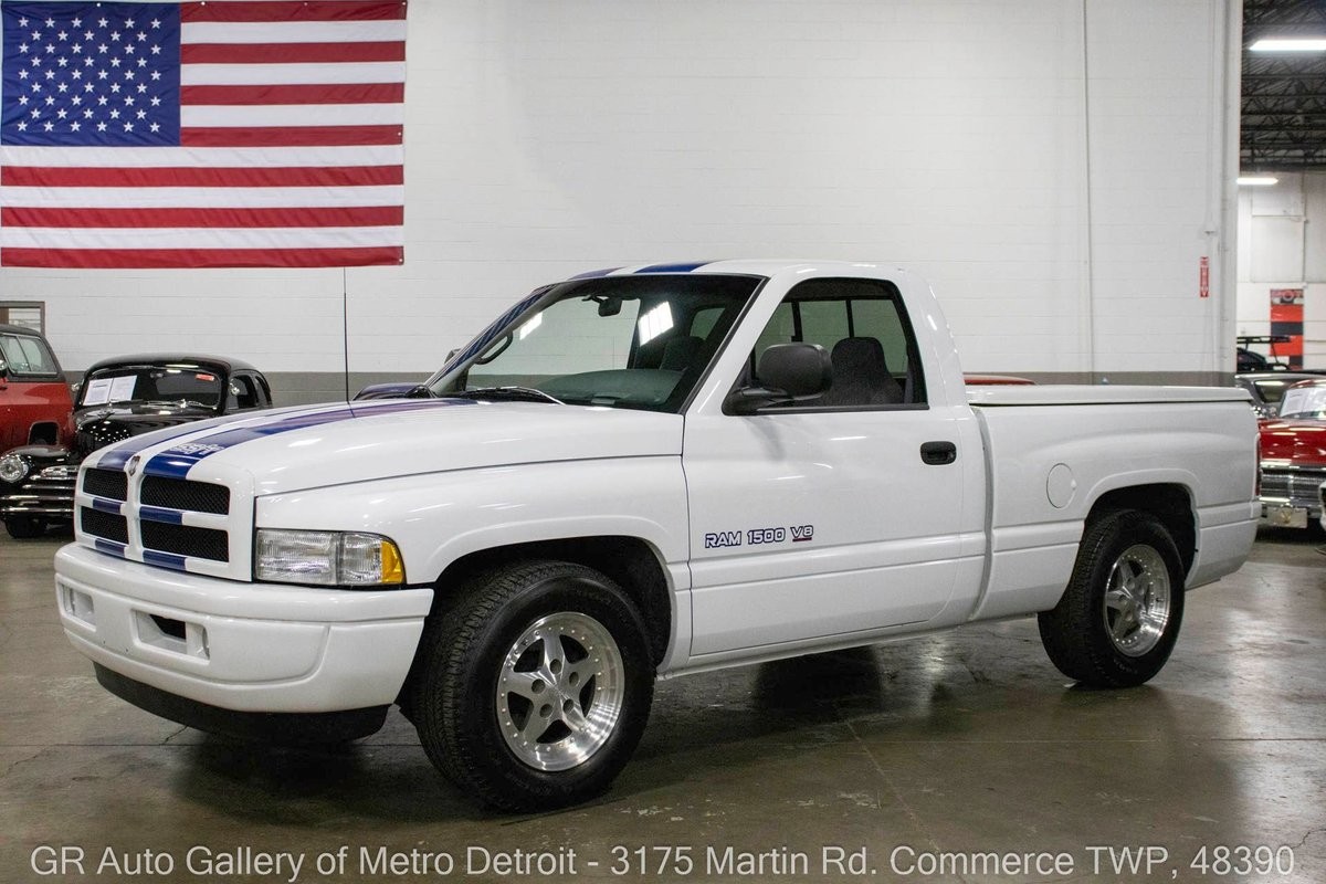 1998 Dodge Ram 1500 for sale in Walled Lake Michigan