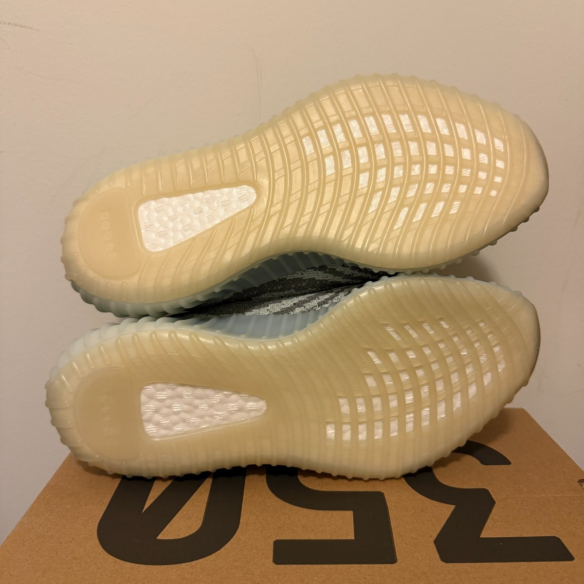 adidas gazelle silver green womens adidas Yeezy Foam RNR Carbon main image 0