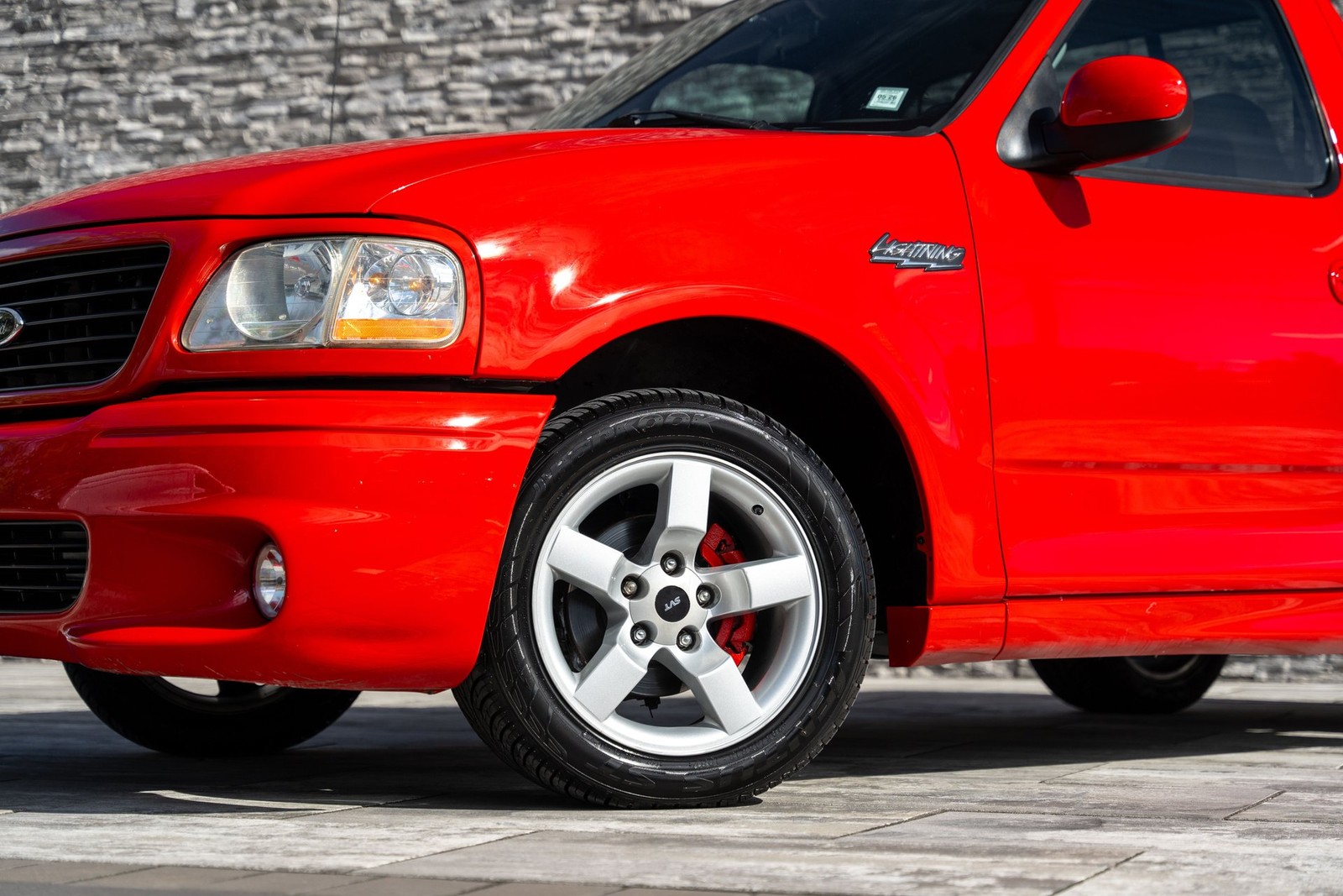 2002 Ford F-150 Reg Cab Flareside 120" Lightning