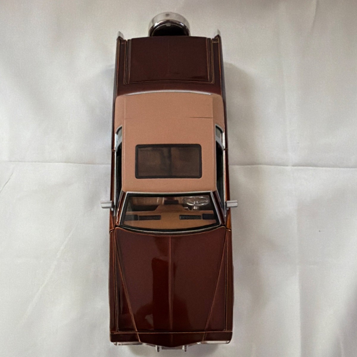 Jada Toys Street Low 1985 Cadillac Brougham Lowrider Diecast 1/24