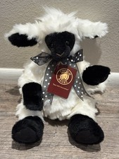 "April" - 13&rdquo; 5-Jointed Lamb from the 2018 Charlie Bears Collection - Retired